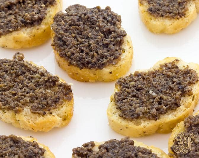 Bruschette Al Tartufo Nero Fortunati Antonio Tartufi E Funghi